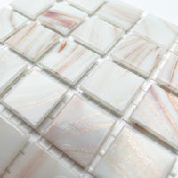 Verre Mosaique - glass mosaic -Glasmosaik-glasmozaïek-Glasmozaiek met Goud Dooradert 20mm Witgoud - mosaicshop