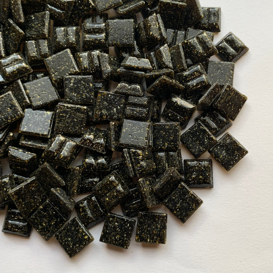 Classic Vitreous 10 mm Anthracite